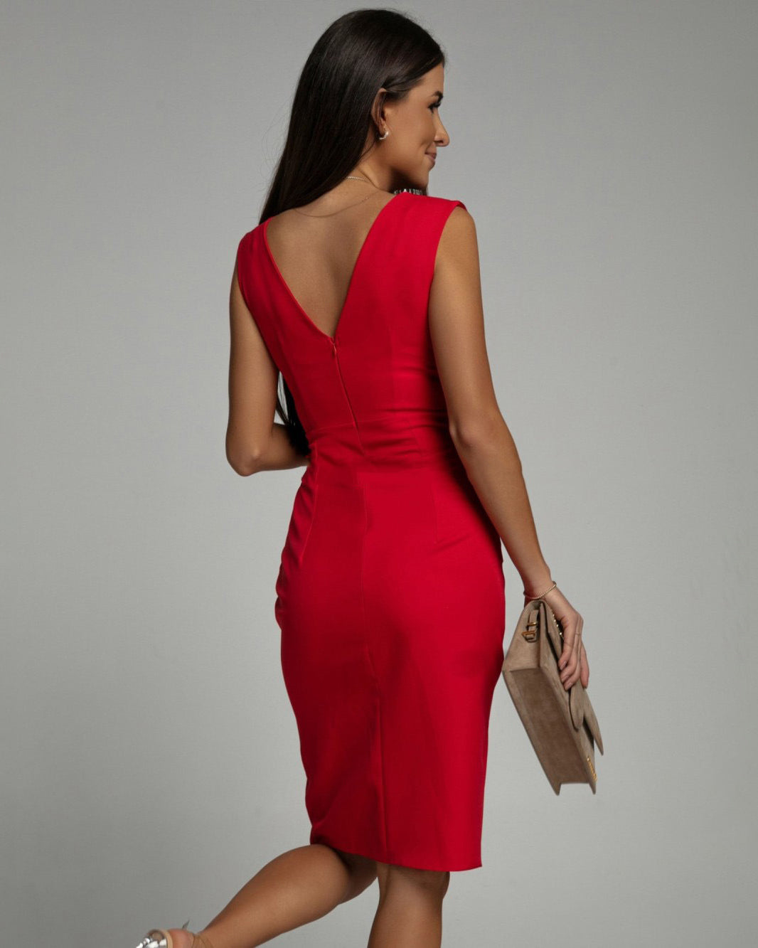Brenda | Figurbetontes Kleid mit V-Ausschnitt und Schlitz