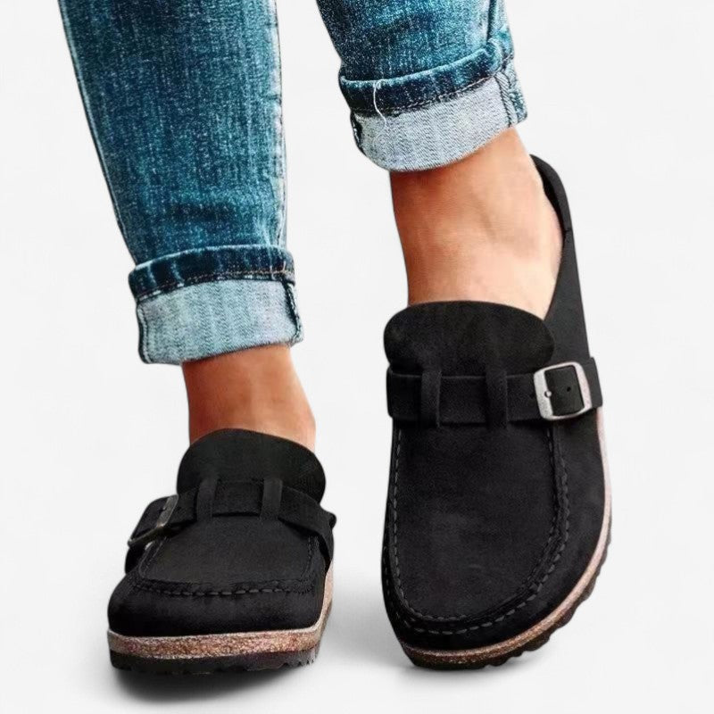 Roswita – Bequeme Slipper mit Schnallendetail