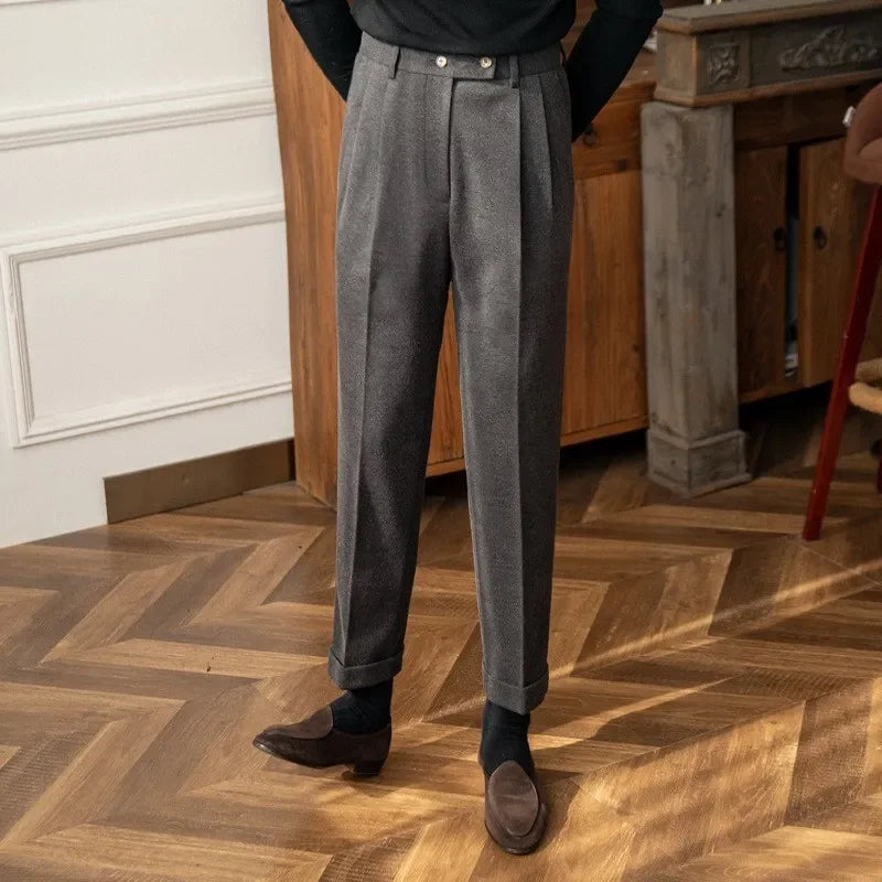 Hochtaillierte Hosen