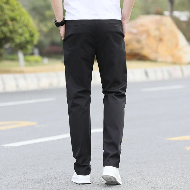 Atmungsaktive Chinohose für Herren
