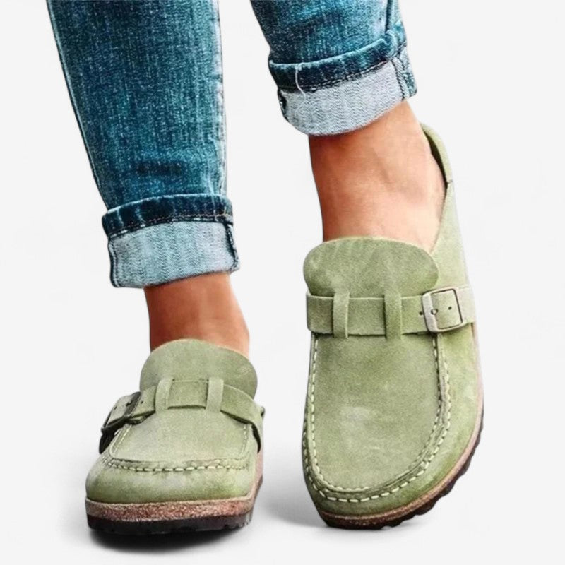 Roswita – Bequeme Slipper mit Schnallendetail