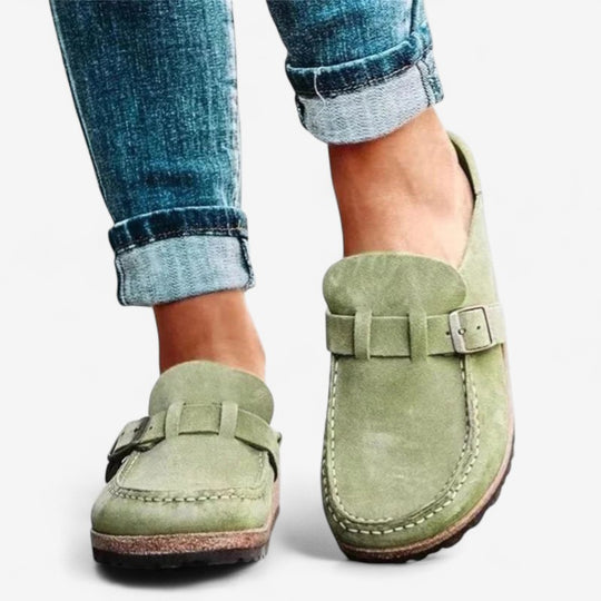 Roswita – Bequeme Slipper mit Schnallendetail