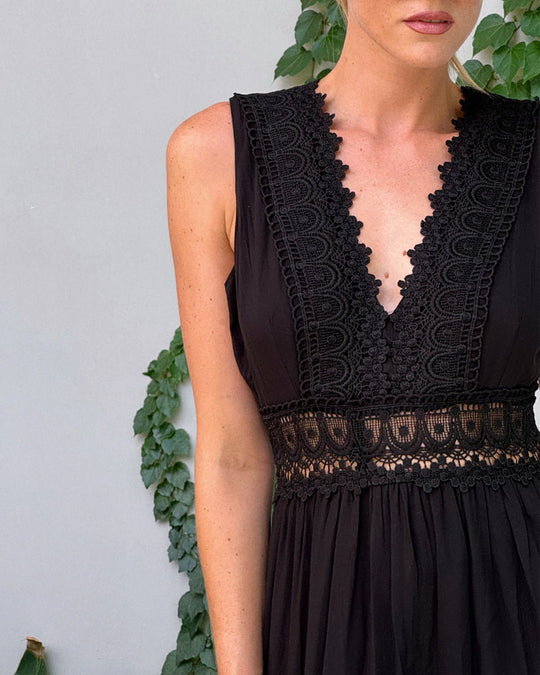 Ninfea | Ärmelloses Midikleid im Boho-Stil mit Spitzendetails